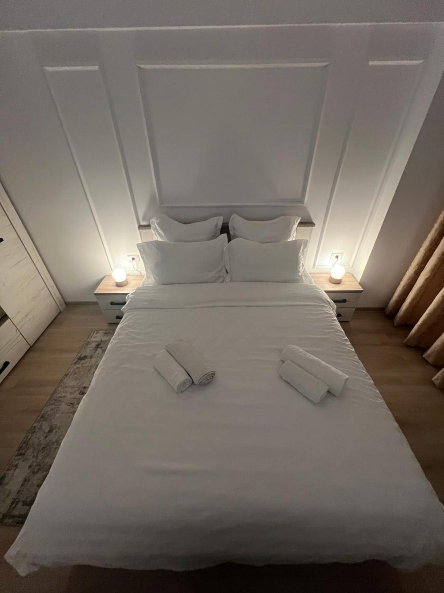 Modern Apartment In Timisoara Ngoại thất bức ảnh